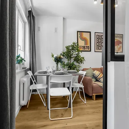 Appartement Downtown - Trams&bus Nearby - By Rentujemy Varsovie
