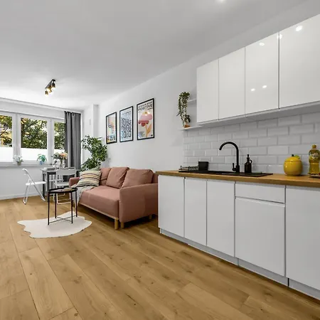 Downtown - Trams&bus Nearby - By Rentujemy Appartement *