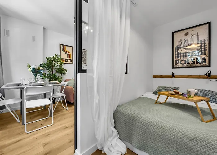 Downtown - Trams&bus Nearby - By Rentujemy Warszawa