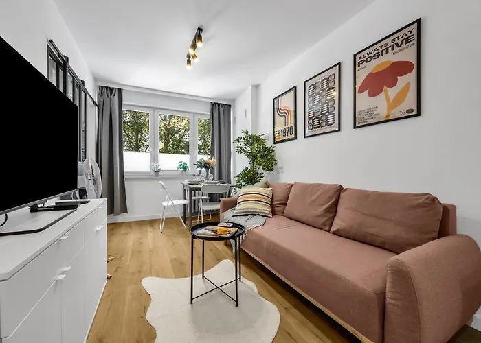 Downtown - Trams&bus Nearby - By Rentujemy Warszawa